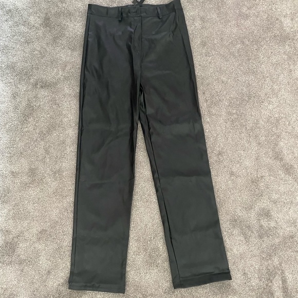 Boohoo faux leather pants - Picture 2 of 3